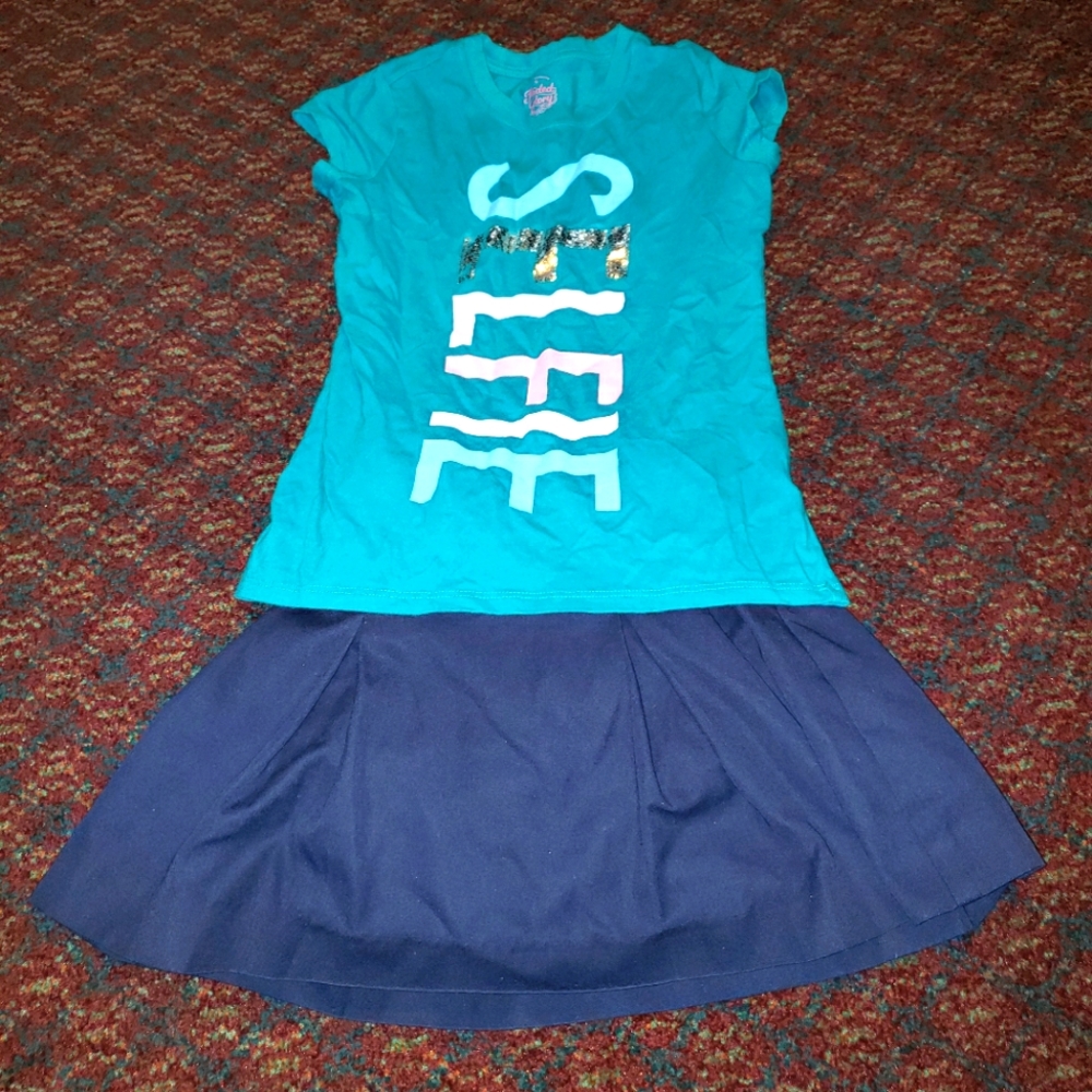Girls size small/medium (6-7/8) two piece outfit